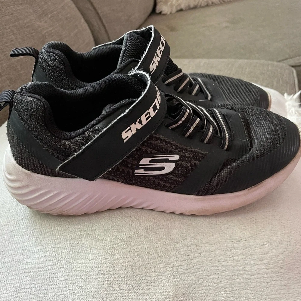 Skechers girls Kids 4 Bounder black mesh upper Running walking School Sneakers